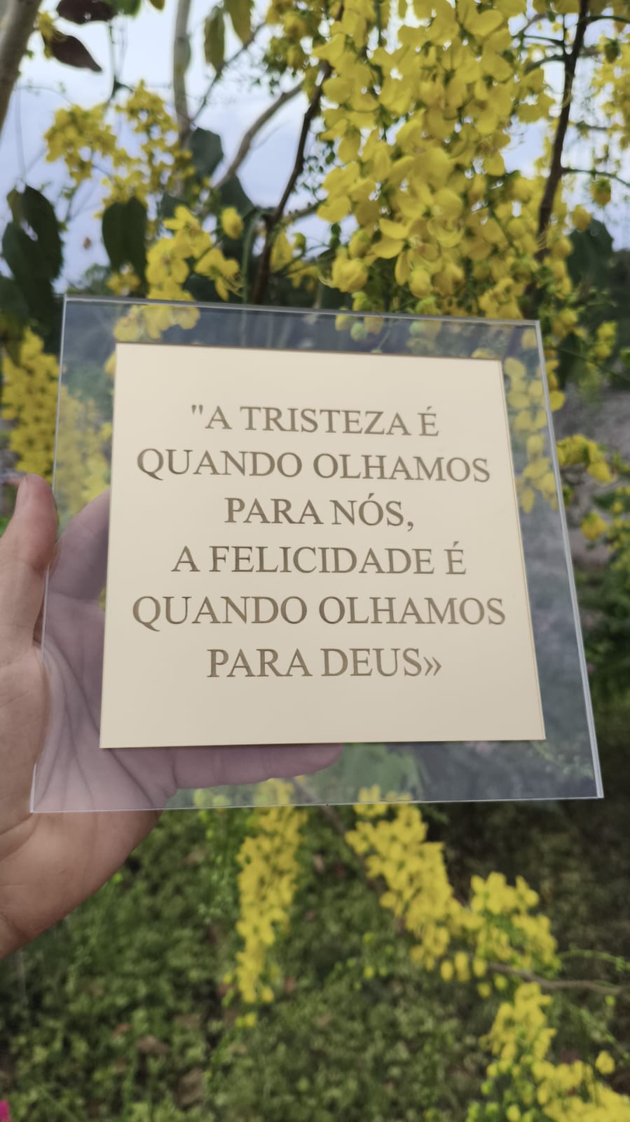 Placa Acrilico Corte a Laser dourado espelhado quadrado